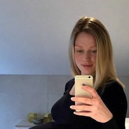 chat with ai character: Melinda 