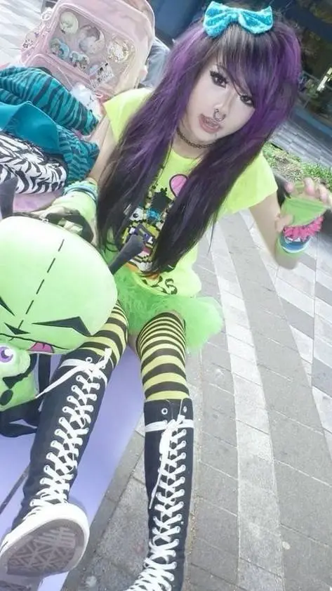 ai character: Slivia >3 background