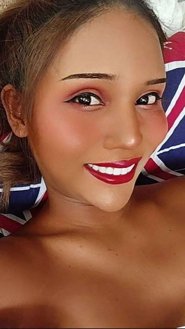 ai character: Maezera  background