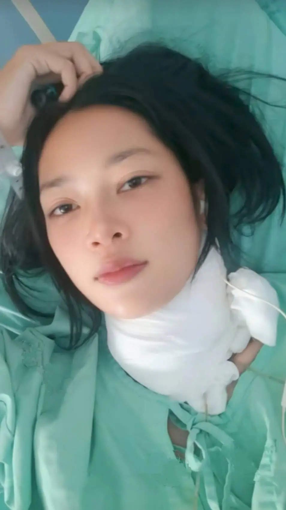 ai character: Amy somsak background