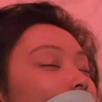 chat with ai character: Maria Kim