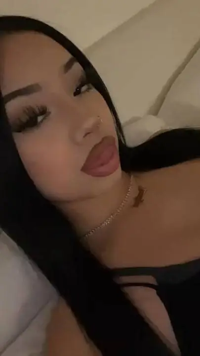 ai character: Yasmin background