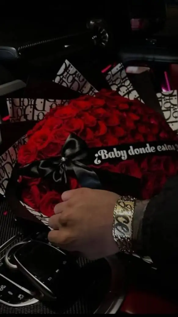 ai character: Alex chino🪐 background