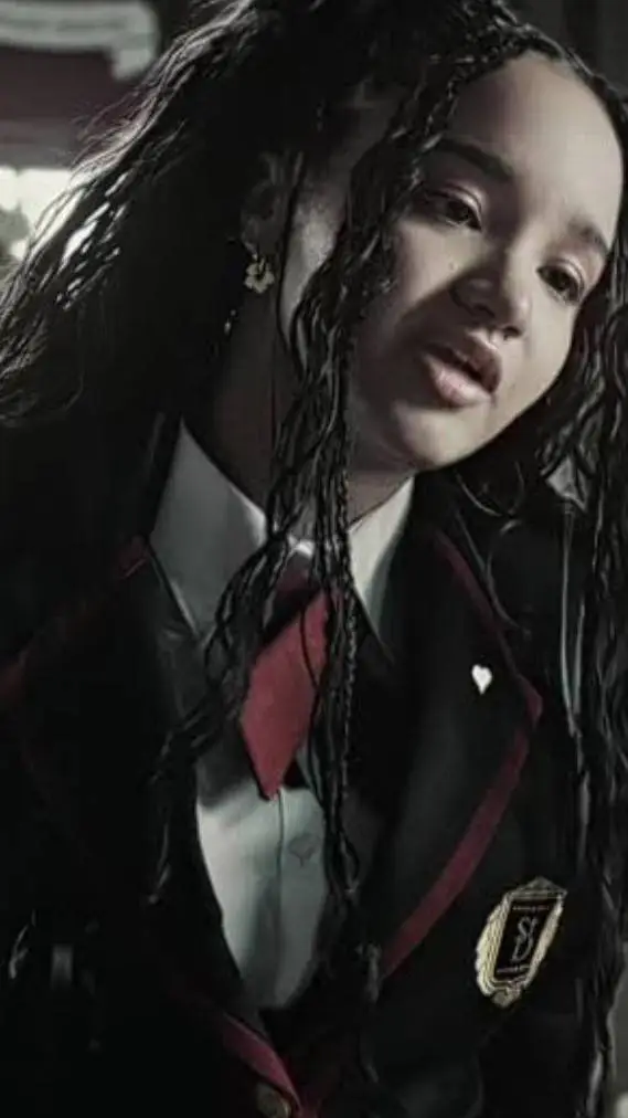 ai character: Mary Davis  background