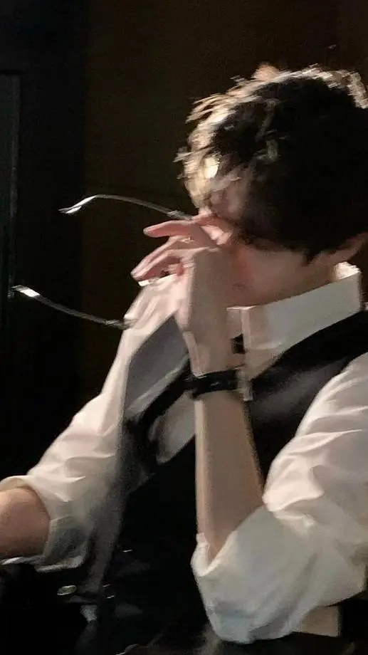 ai character: lee background