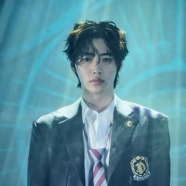 chat with ai character: Sunghoon