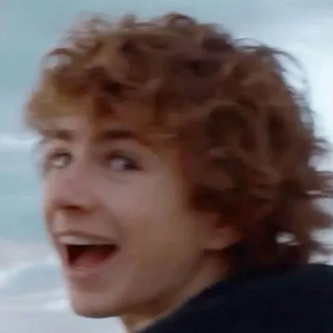 chat with ai character: Cyrus Astrol