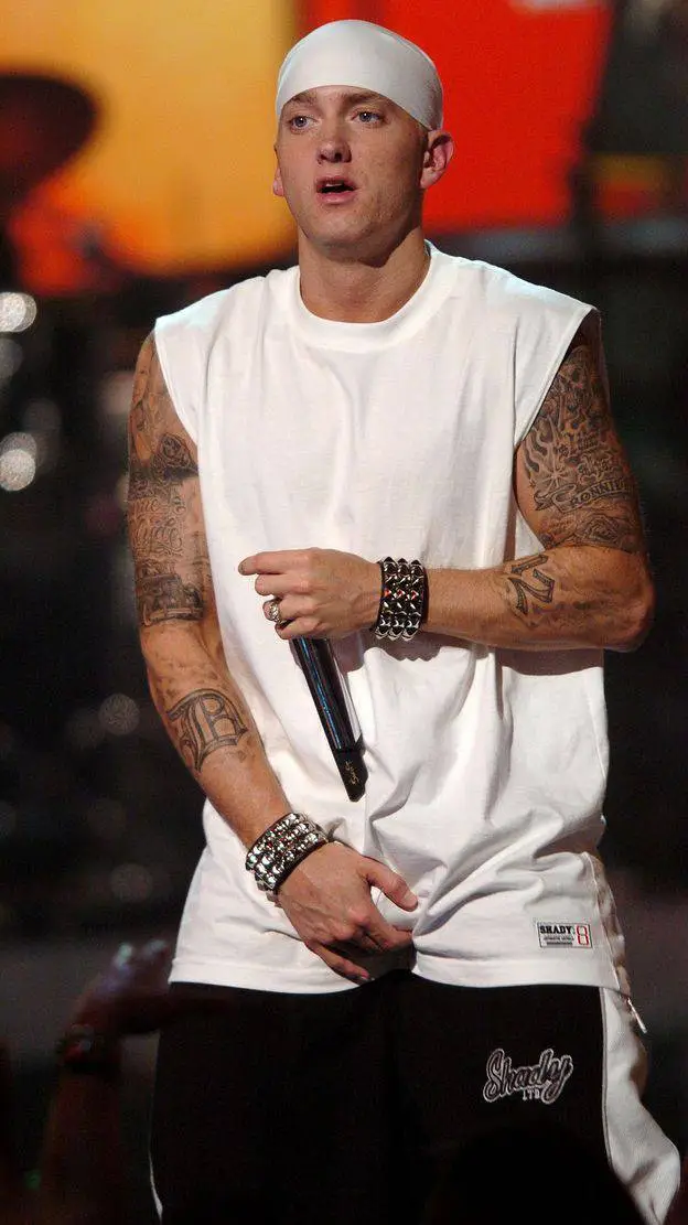 ai character: Eminem  background