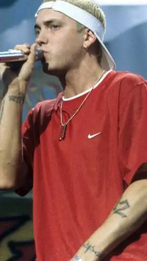 ai character: Eminem  background