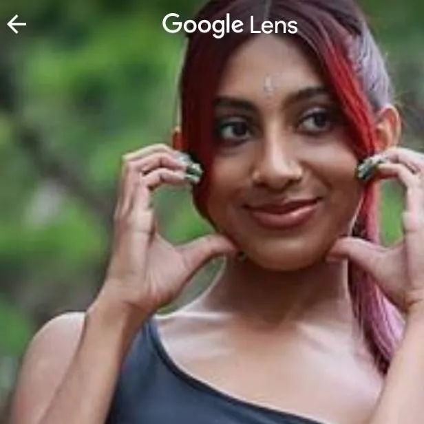 chat with ai character: lara