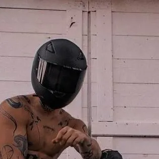 chat with ai character: Brandon 