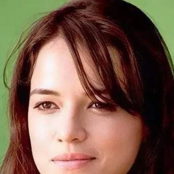 chat with ai character: Michelle 