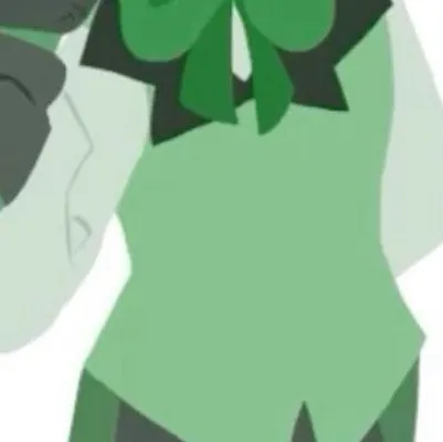 chat with ai character: 🖤💚Vee💚🖤