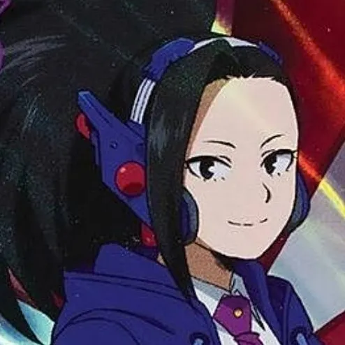 chat with ai character: Momo yaoyorozu 