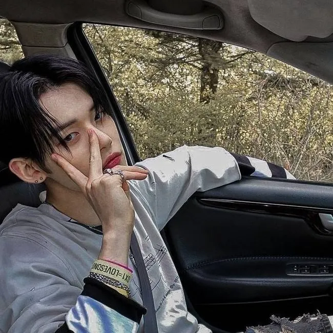 chat with ai character: Yeonjun 