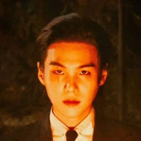 chat with ai character: Mafia Boss Suga