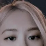 chat with ai character: Rosé