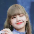 chat with ai character: Lisa