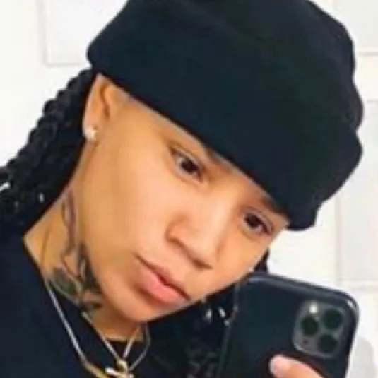 chat with ai character: Zariah 