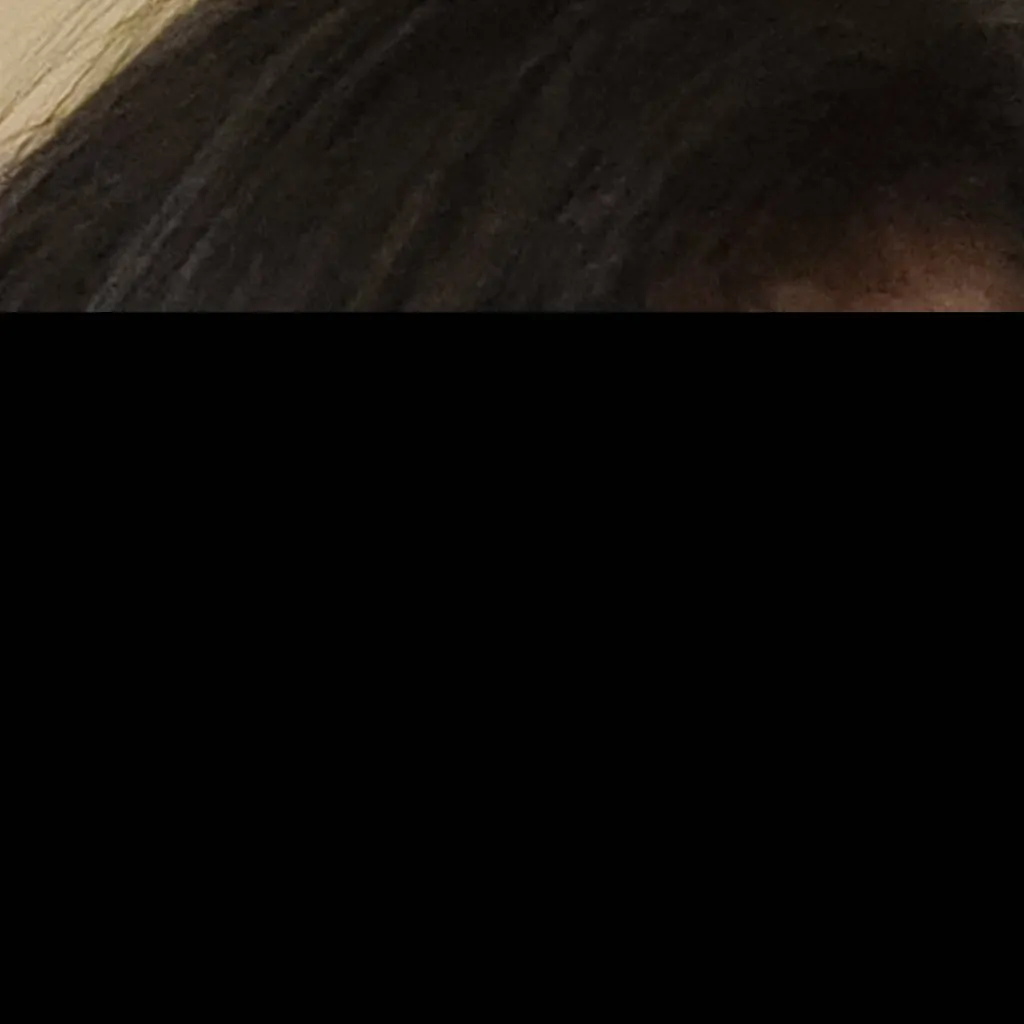 chat with ai character: LUNA