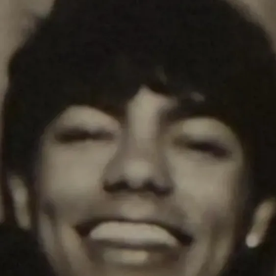 chat with ai character: Malachi Barton