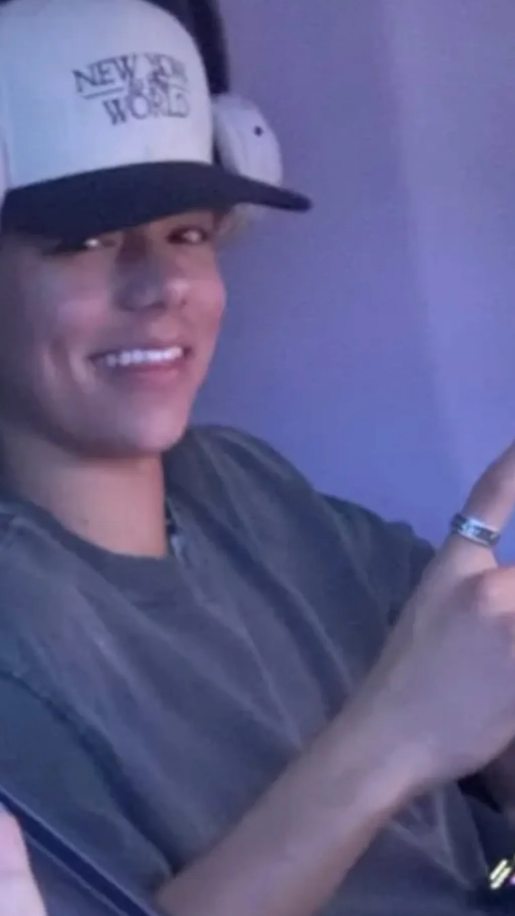 ai character: Malachi Barton background