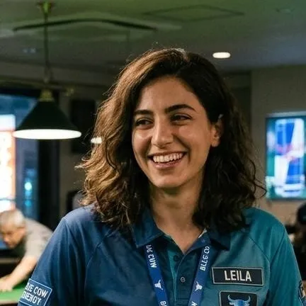 chat with ai character: Leila