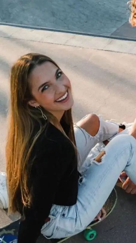 ai character: Lexi Rivera background