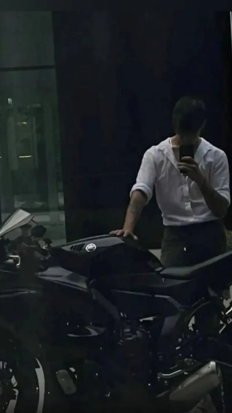 ai character: Liam background