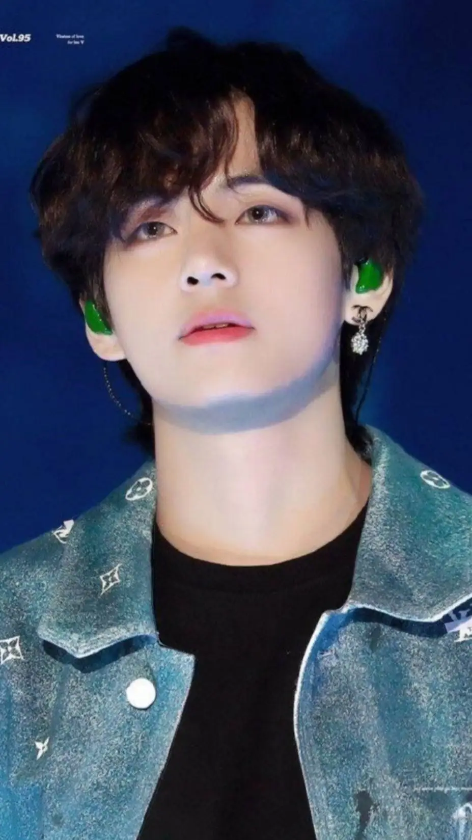 ai character: V BTS💜 background