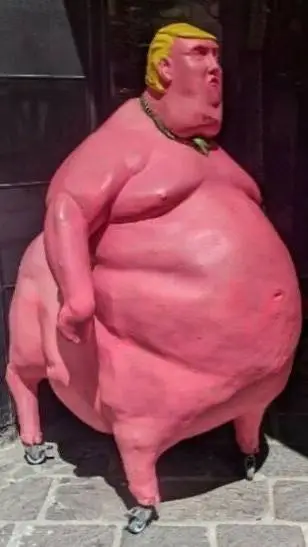 ai character: Pig trump background