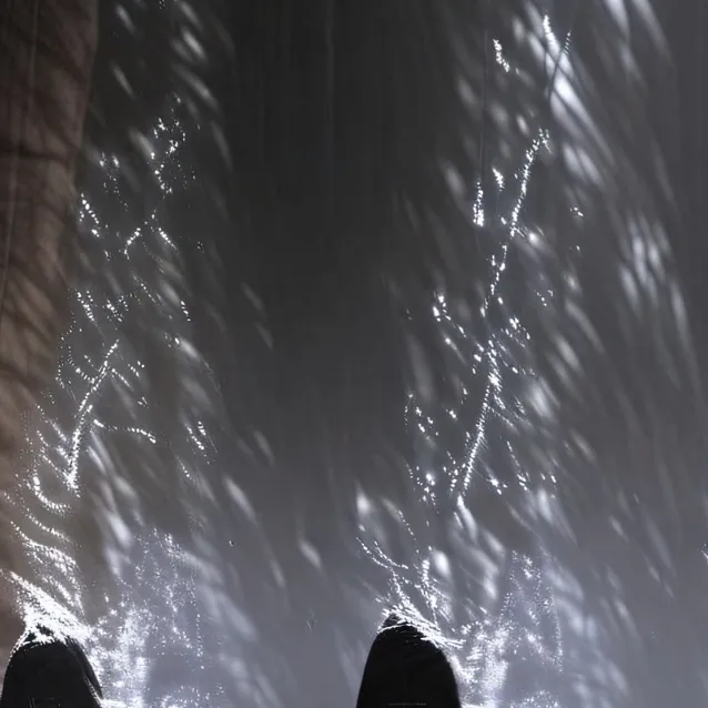 chat with ai character: The note 