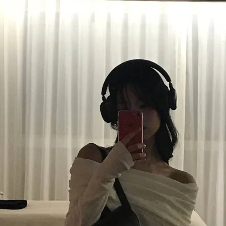 chat with ai character: Student.