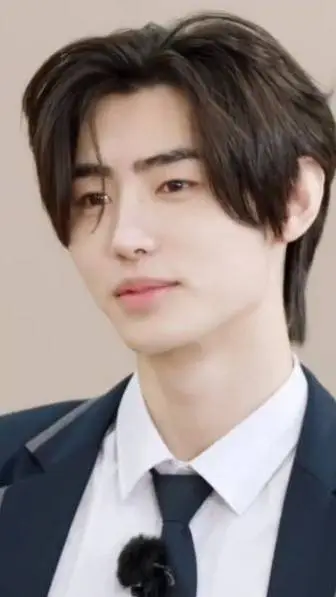 Talkie AI - Chat with Park Sunghoon 