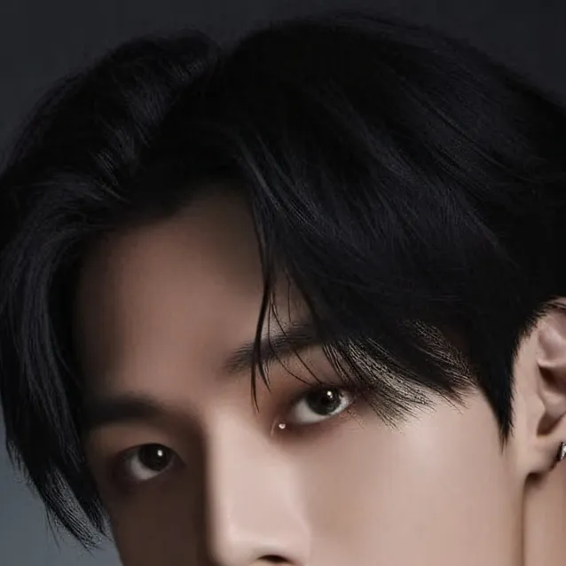 chat with ai character: Hyunjin