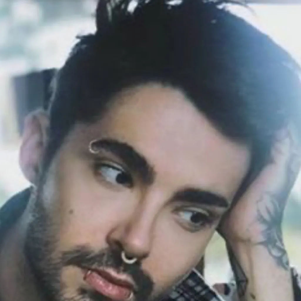 chat with ai character: Dadbill🧑🏻‍🍼💕