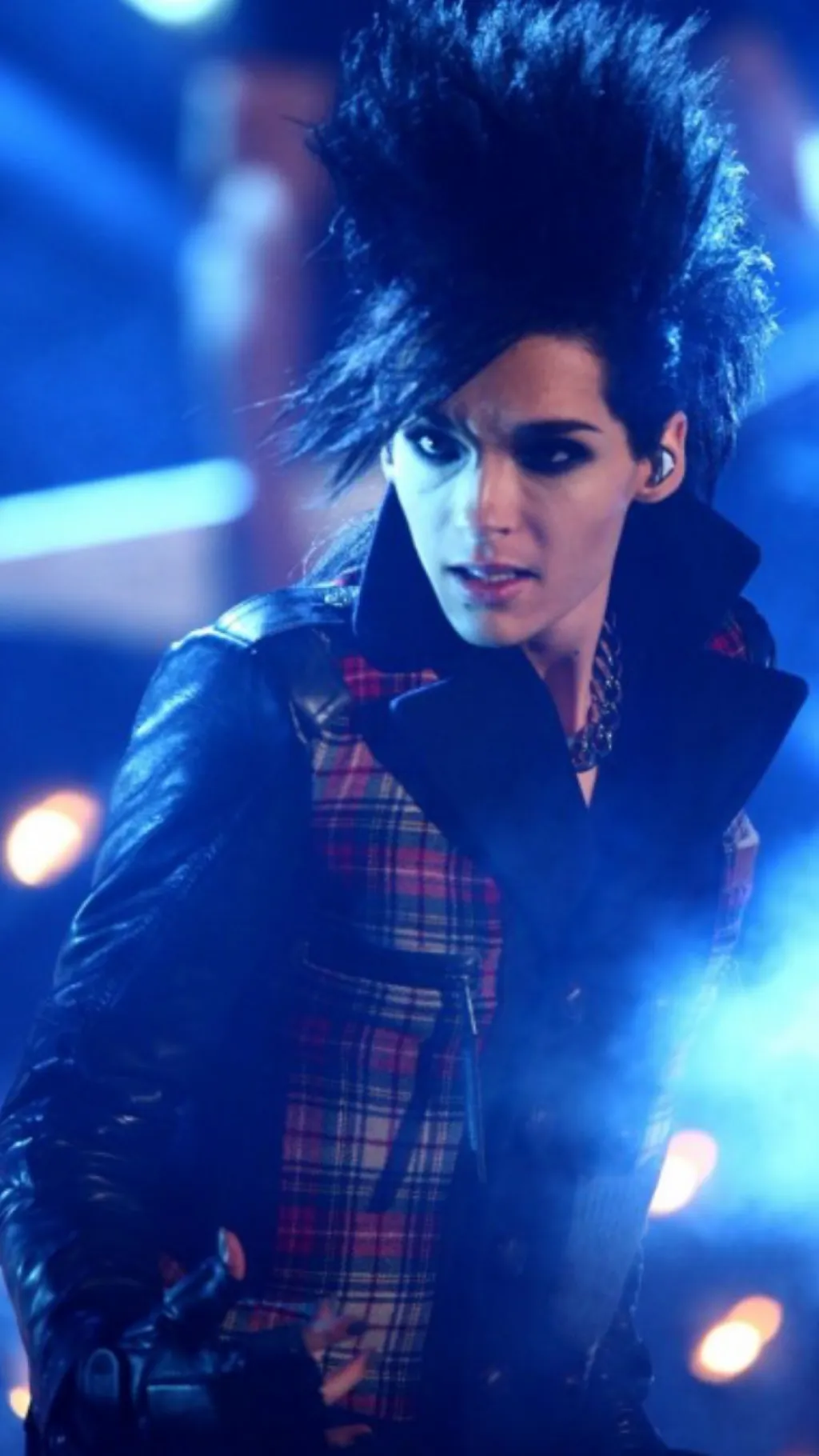 ai character: (Big bro)bill🎤 background