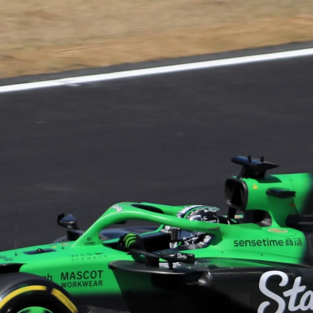 chat with ai character: F1 road trip