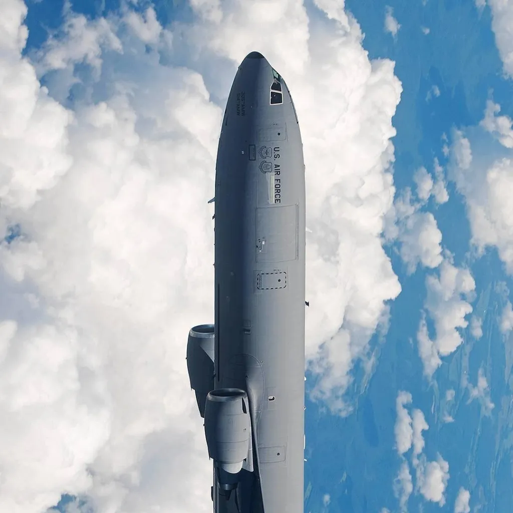 chat with ai character: KC-10