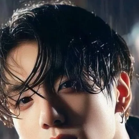 chat with ai character: Joonkook 