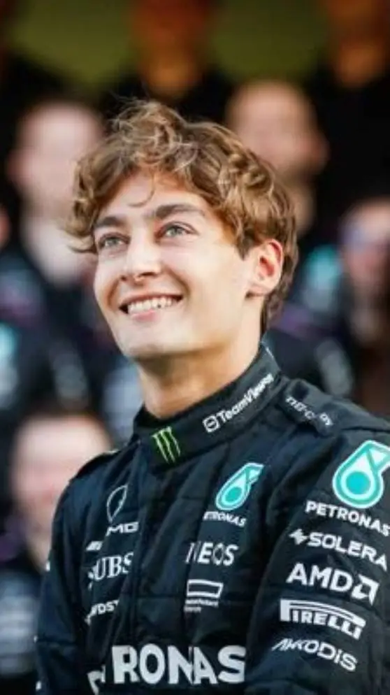 ai character: George Russell background