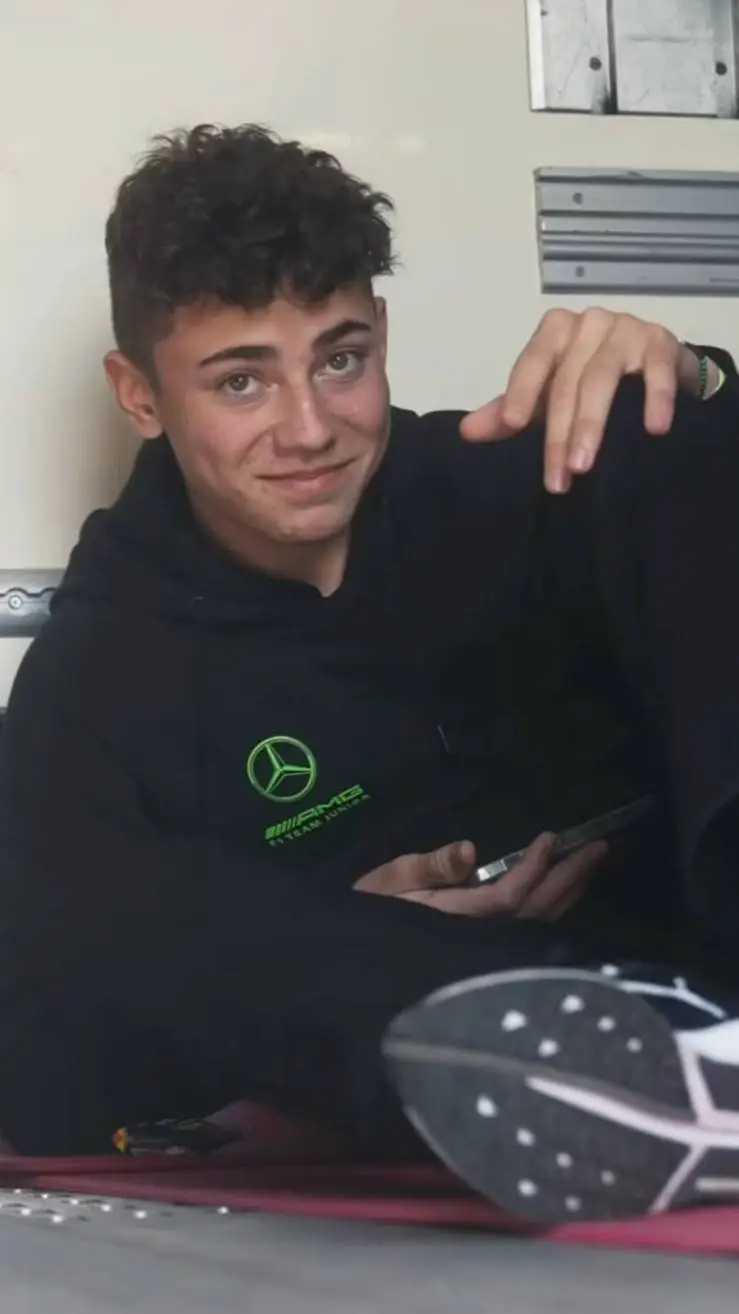 Talkie AI - Chat with Alex Powell