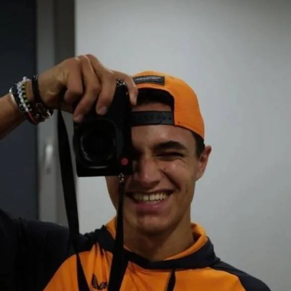 chat with ai character: Lando Norris