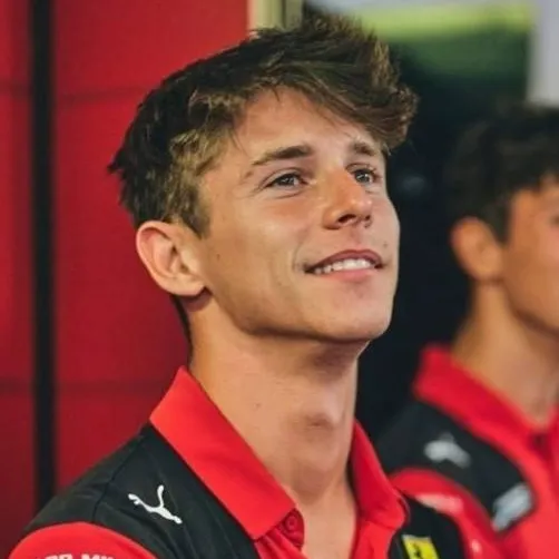 chat with ai character: Arthur Leclerc