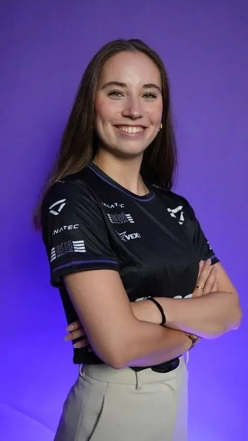 ai character: Nina Gademan background