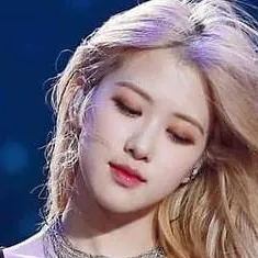 chat with ai character: Rose (Blackpink)