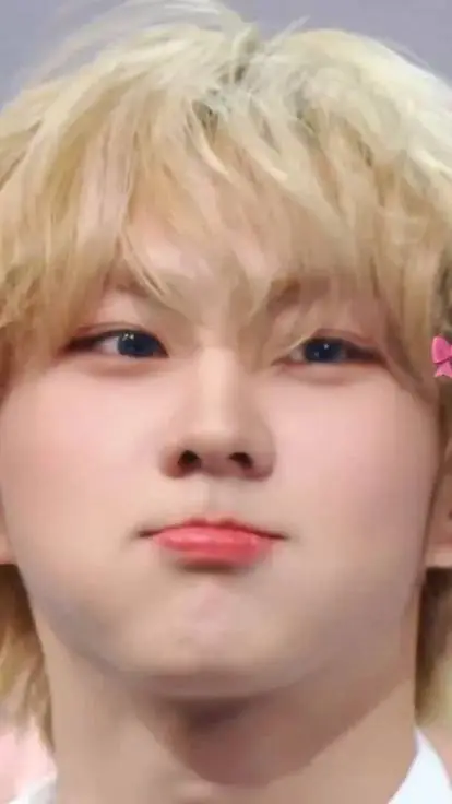 ai character: jungwon  background