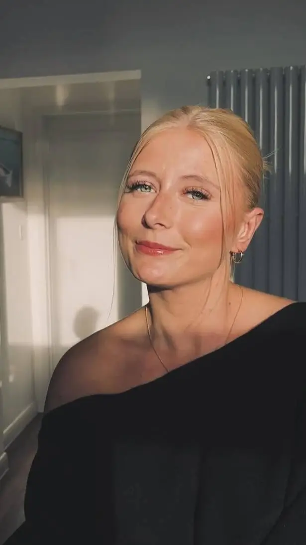 ai character: Emily Wright background