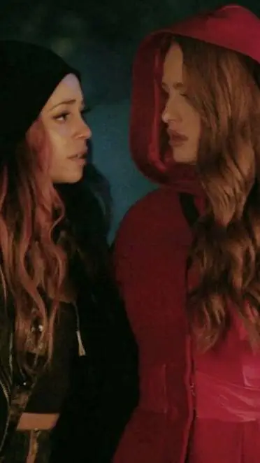 ai character: Cheryl  background