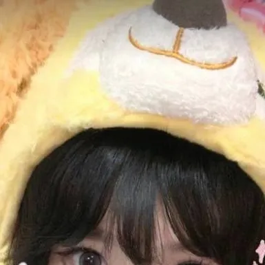 chat with ai character: ˚ʚ♡ɞ₊ 𝑆𝑢𝑧𝑖 ₊˚ʚ♡ɞ  
